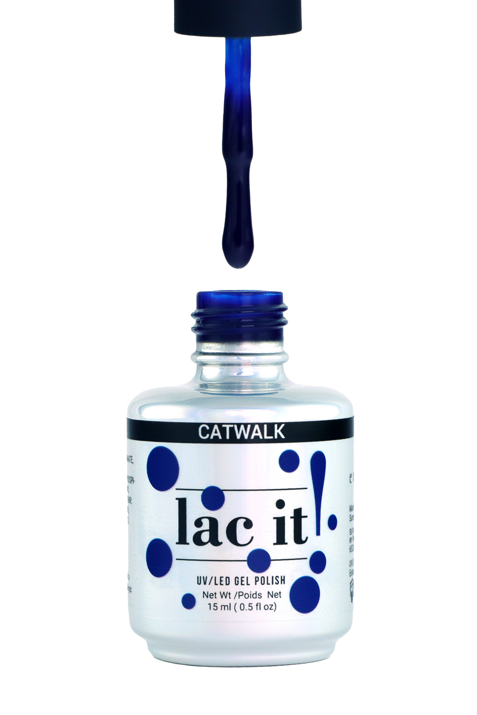 Ce vernis gel professionnel, disponible en plusieurs teintes tendances, s’applique facilement et assure une couleur intense sans écaillage jusqu’à 3 semaines. CATWALK