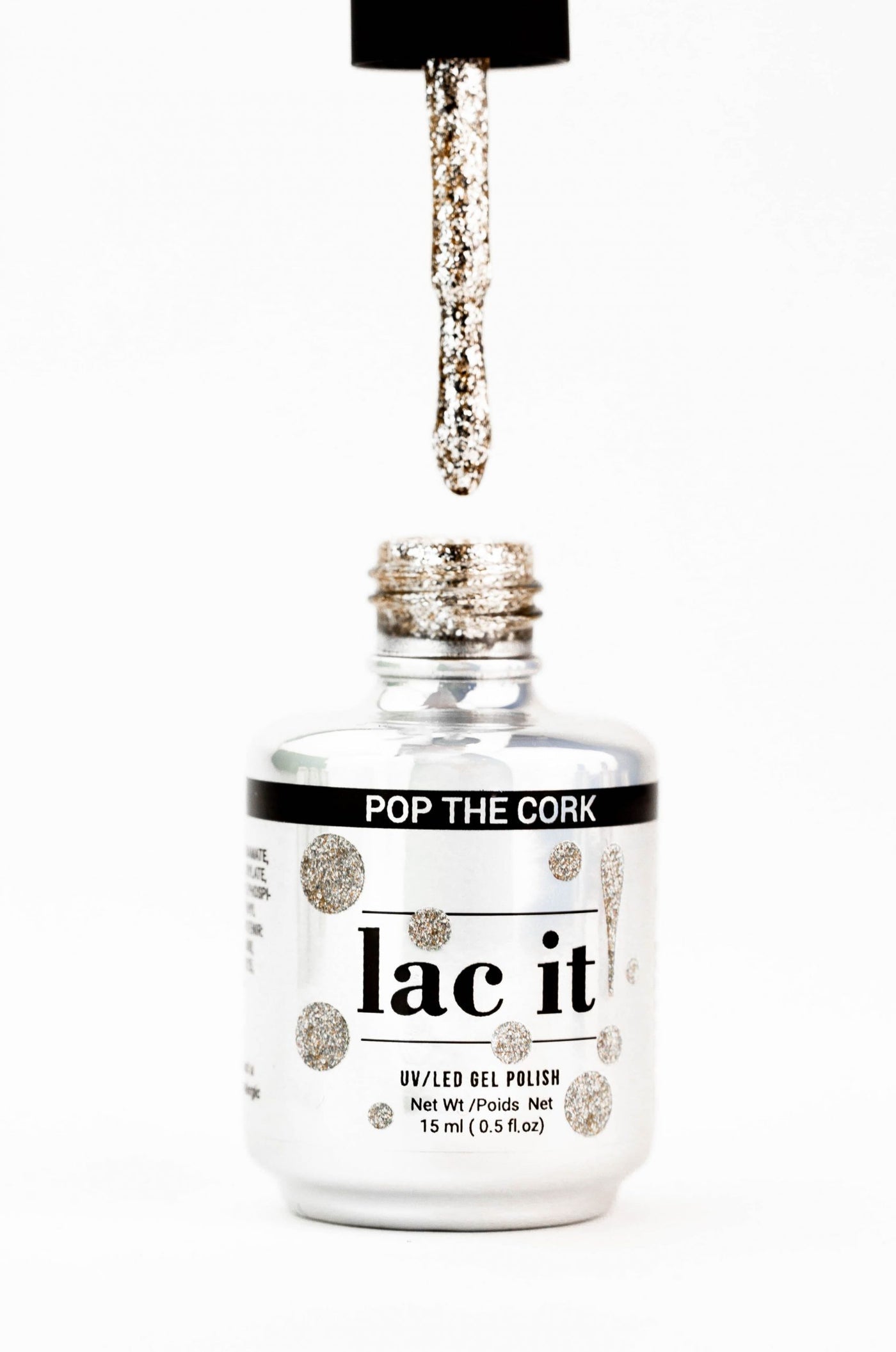 Ce vernis gel professionnel, disponible en plusieurs teintes tendances, s’applique facilement et assure une couleur intense sans écaillage jusqu’à 3 semaines. POP THE CORK