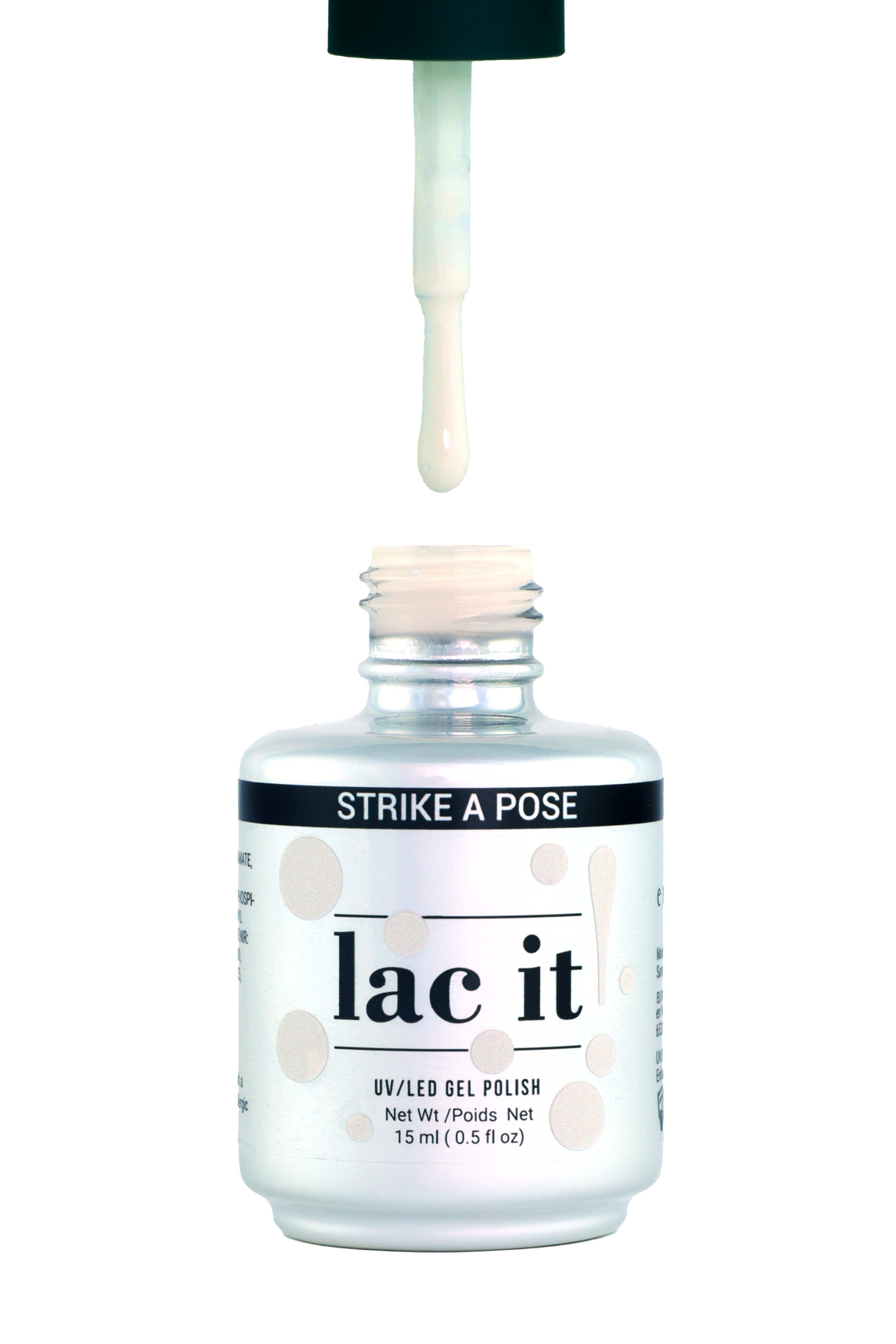 Ce vernis gel professionnel, disponible en plusieurs teintes tendances, s’applique facilement et assure une couleur intense sans écaillage jusqu’à 3 semaines. STRIKE A POSE